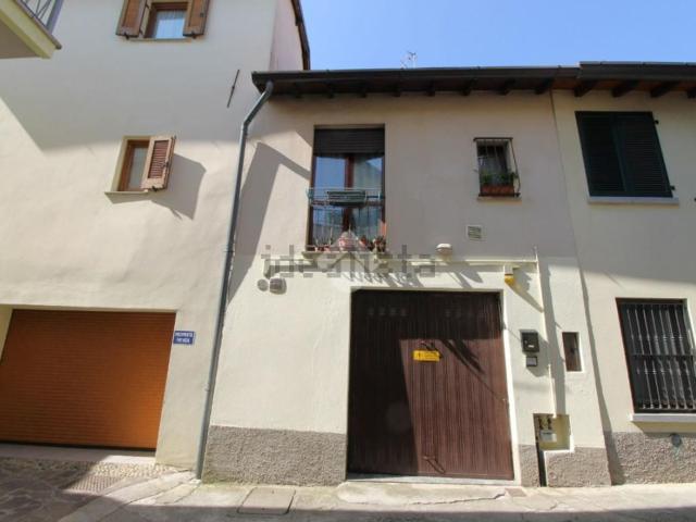 Appartamento in vendita a Veduggio Con Colzano, Lombardia