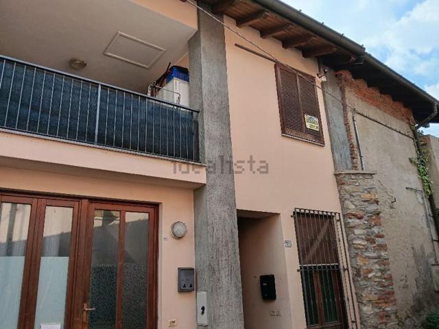 Appartamento in vendita a Malgesso, Lombardia