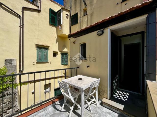 Appartamento in vendita a Spotorno, Liguria