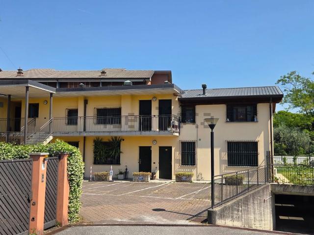 Appartamento in vendita a Cassina Mariaga, Erba