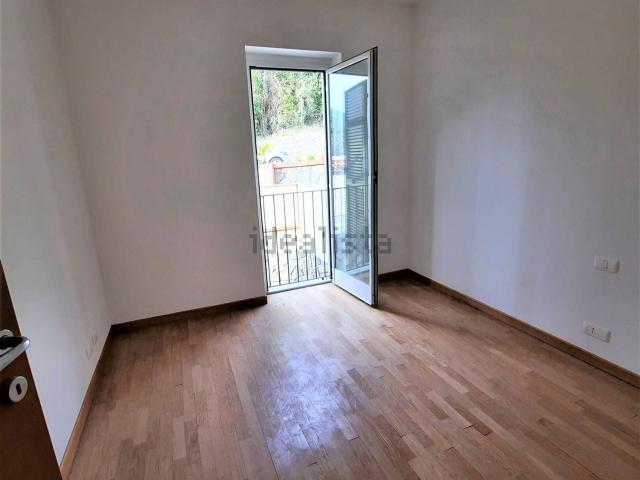 Appartamento in vendita a Montepertico, La Spezia