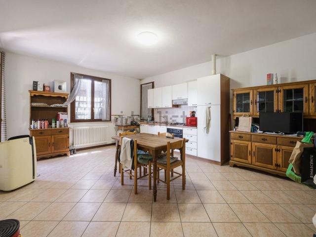 Appartamento in vendita a Tresinaro - Secchia, Re