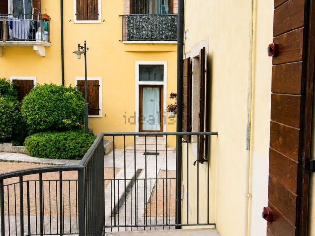 Appartamento in vendita a Dolcè, Veneto