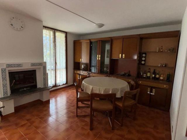 Appartamento in vendita a Primaluna, Lombardia