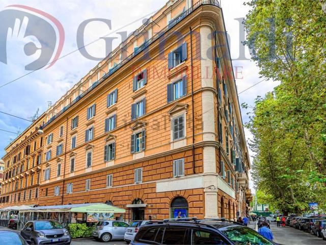 Appartamento in vendita a Prati, Roma