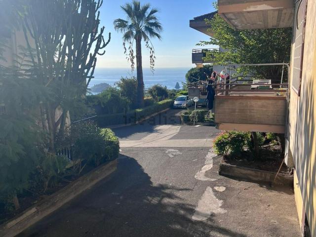 Appartamento in vendita a Aci Catena, Catania