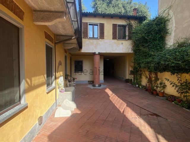 Appartamento in vendita a Pavia, Lombardia