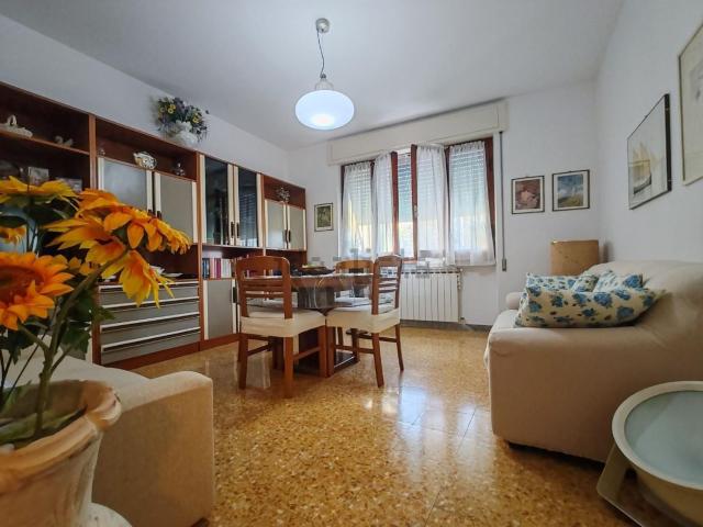 Appartamento in vendita a San Carlo, Marina Di Massa