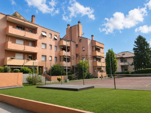 Appartamento in vendita a Desio, Lombardia