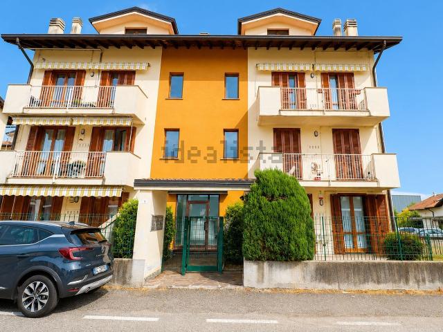 Appartamento in vendita a Vanzaghello, Lombardia