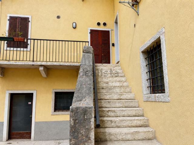 Appartamento in vendita a Peri, Dolcè