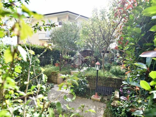 Appartamento in vendita a Liscate, Lombardia