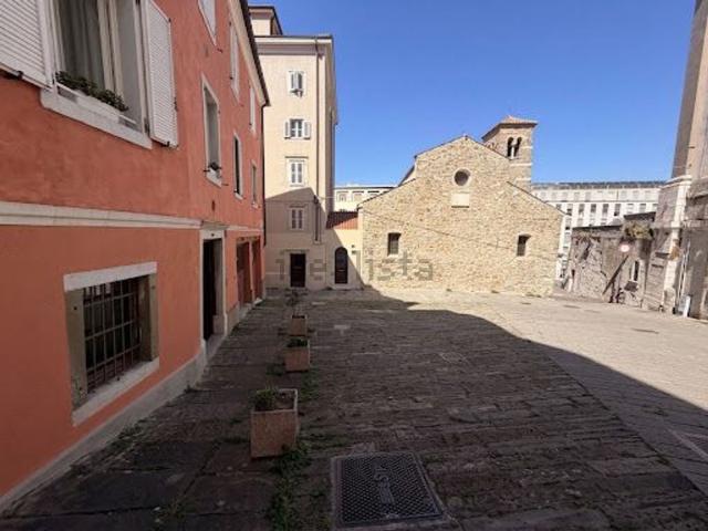 Appartamento in vendita a San Giusto, Trieste