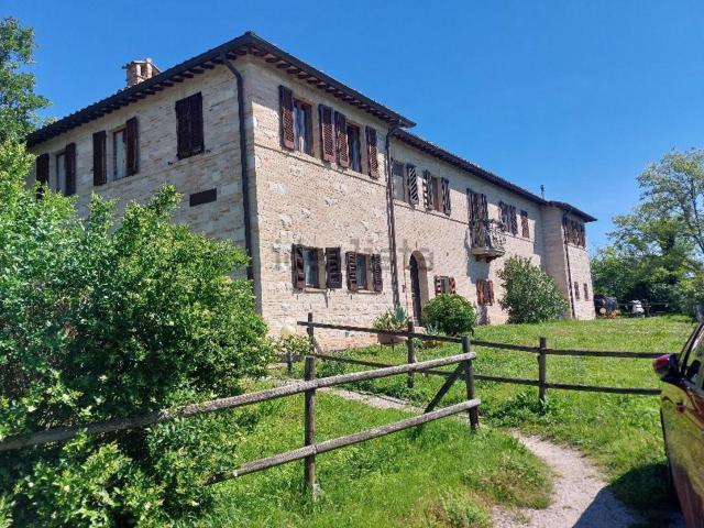 Appartamento in vendita a Urbino, Pesaro e Urbino