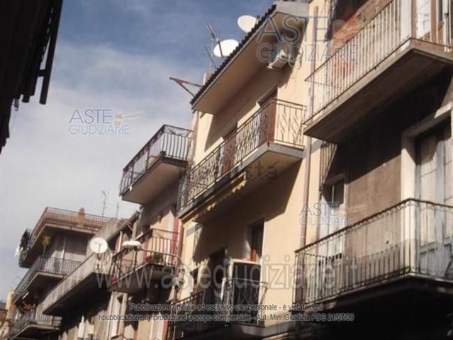 Appartamento in vendita a Adrano, Catania