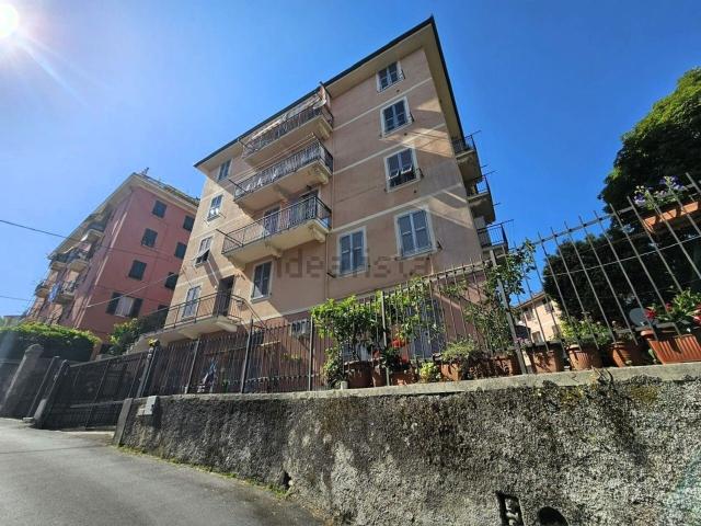 Appartamento in vendita a Val Polcevera, Serra Riccò
