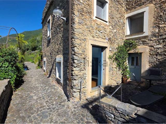 Appartamento in vendita a Castelbianco