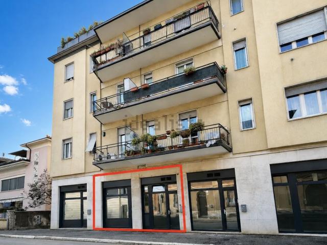 Appartamento in vendita a Zona Sud, Brescia