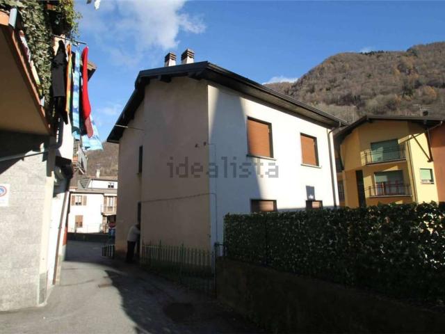 Appartamento in vendita a Casargo, Lombardia