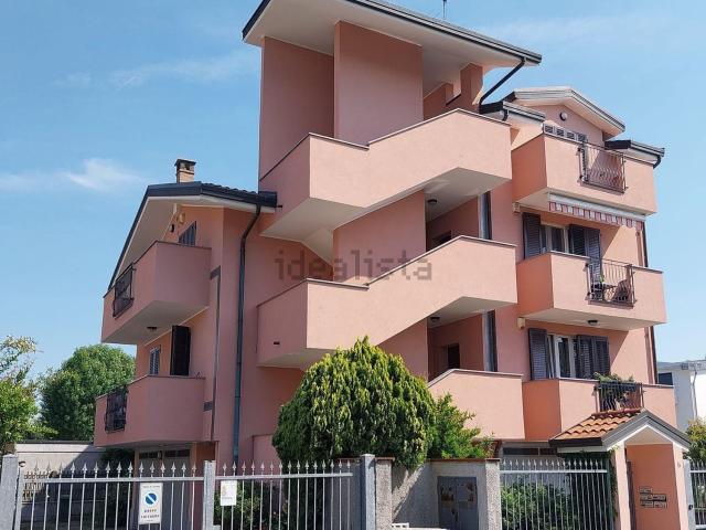 Appartamento in vendita a Sedriano, Lombardia