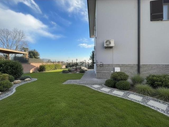 Appartamento in vendita a Mediglia, Lombardia