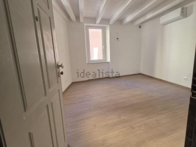 Appartamento in vendita a Comunità Montana Parco Alto Garda bresciano, Toscolano Maderno