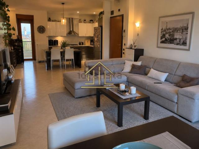 Appartamento in vendita a Lugana, Sirmione