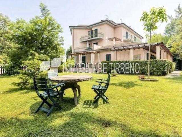 Appartamento in vendita a Ronchi, Marina Di Massa