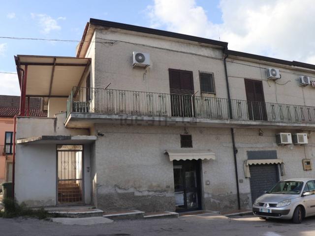 Appartamento in vendita a Dugenta