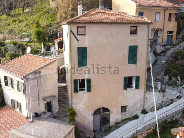 Appartamento in vendita a Balestrino, Liguria