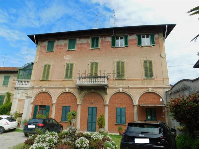 Appartamento in vendita a Golasecca, Lombardia