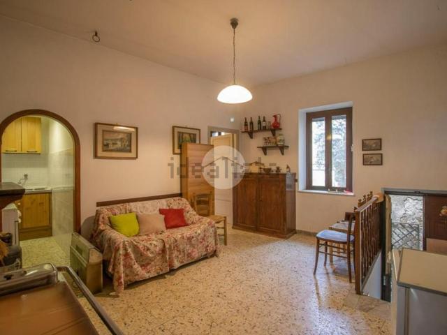 Appartamento in vendita a Collevecchio, Lazio