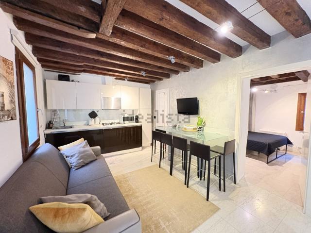 Appartamento in vendita a Venezia-Murano-Burano, Venezia