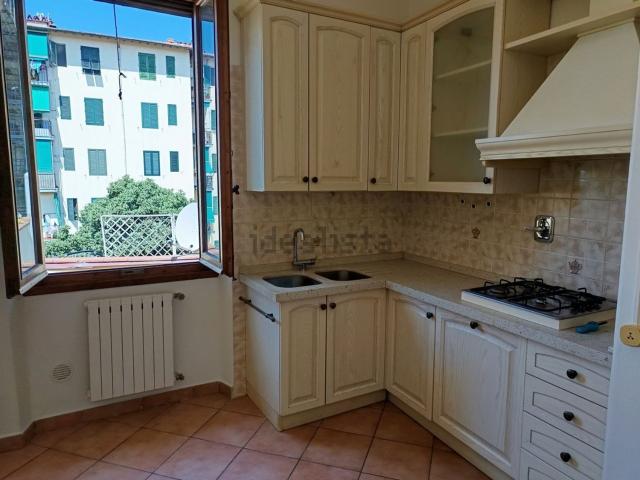 Appartamento in vendita a Prato, Centro Direzionale