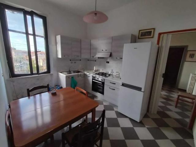 Appartamento in vendita a Dogana, Luni