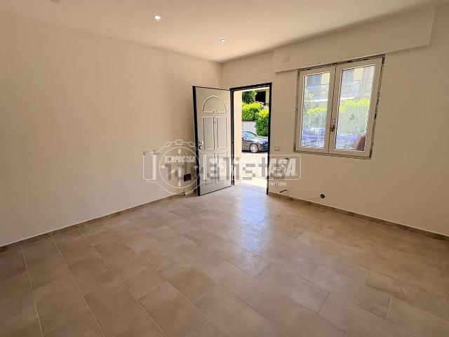 Appartamento in vendita a Fino Mornasco, Lombardia