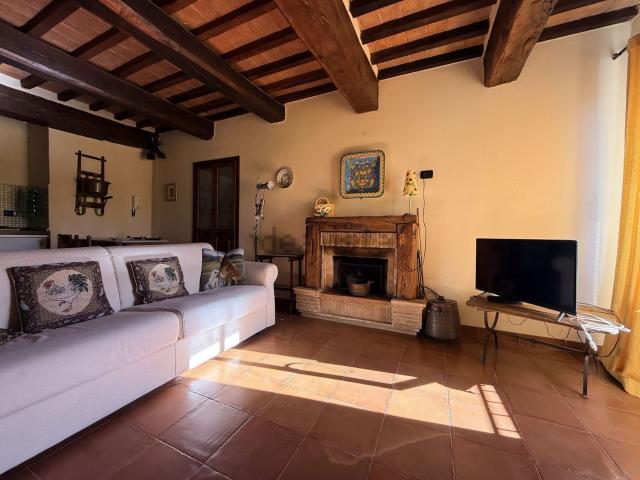 Appartamento in vendita a Castel di Fiori, Montegabbione