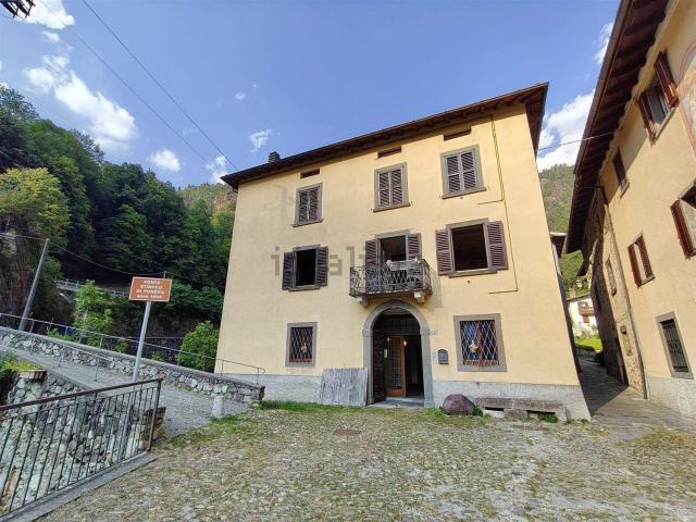 Appartamento in vendita a Fondra, Isola di Fondra