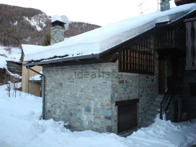 Appartamento in vendita a Antey Saint André, Aosta
