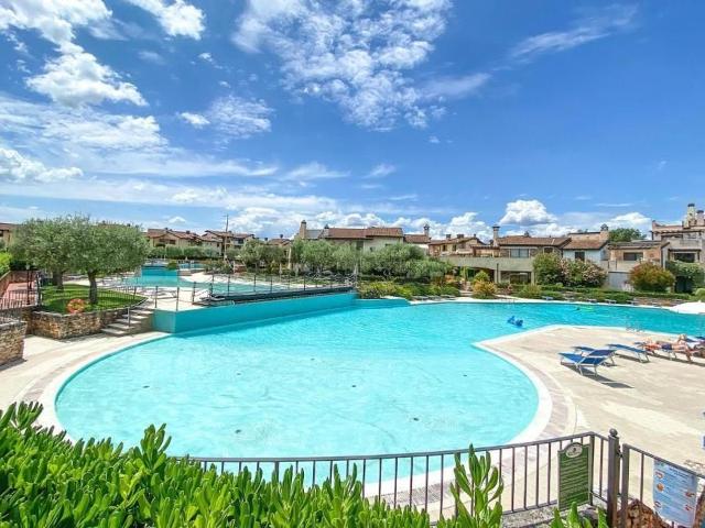 Appartamento in vendita a Peschiera Del Garda, Veneto