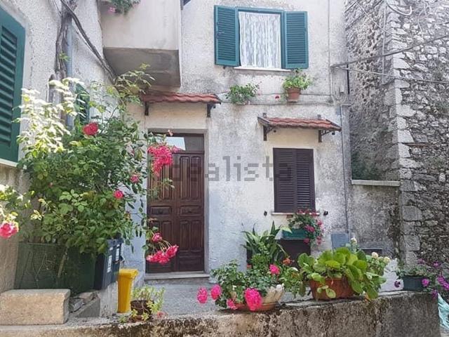 Appartamento in vendita a Carsoli, Abruzzo