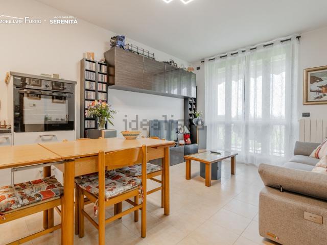 Appartamento in vendita a Comazzo, Lombardia