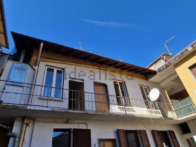 Appartamento in vendita a Venegono Inferiore, Lombardia