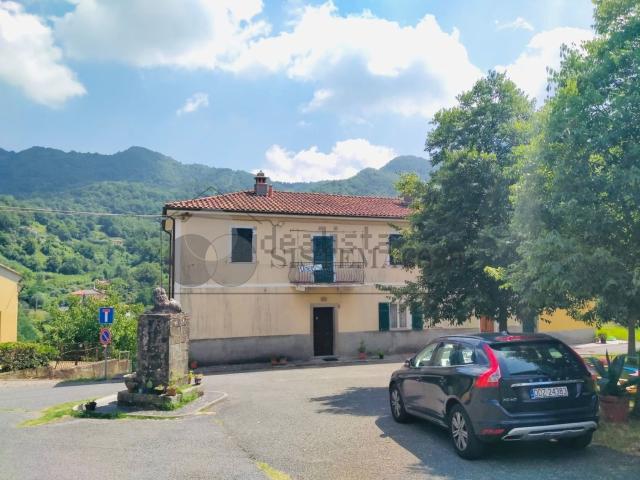 Appartamento in vendita a Calice Al Cornoviglio, Liguria