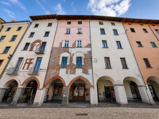 Appartamento in vendita a Pinerolo, Torino