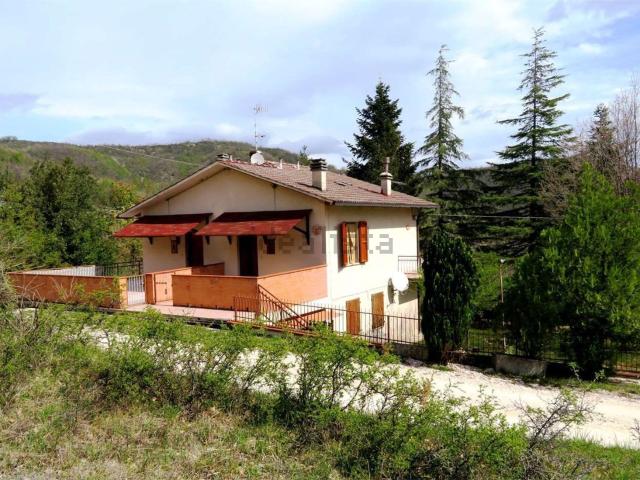 Appartamento in vendita a Coldipastine, Marche
