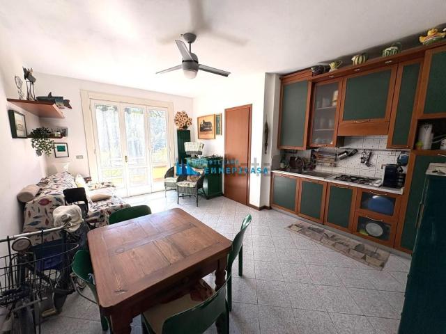 Appartamento in vendita a Montignoso, Toscana