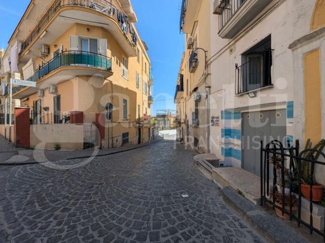 Appartamento in vendita a Bacoli, Campania