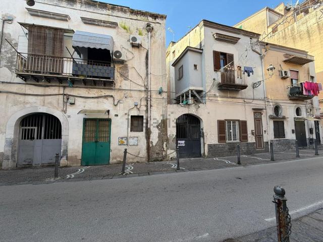Appartamento in vendita a Portici, Campania