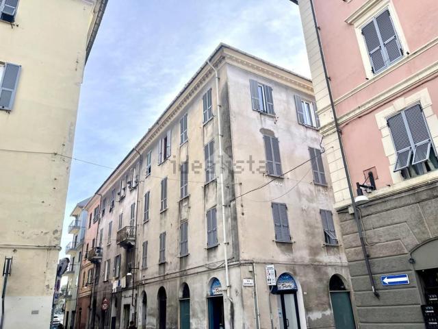 Appartamento in vendita a Imperia, Liguria